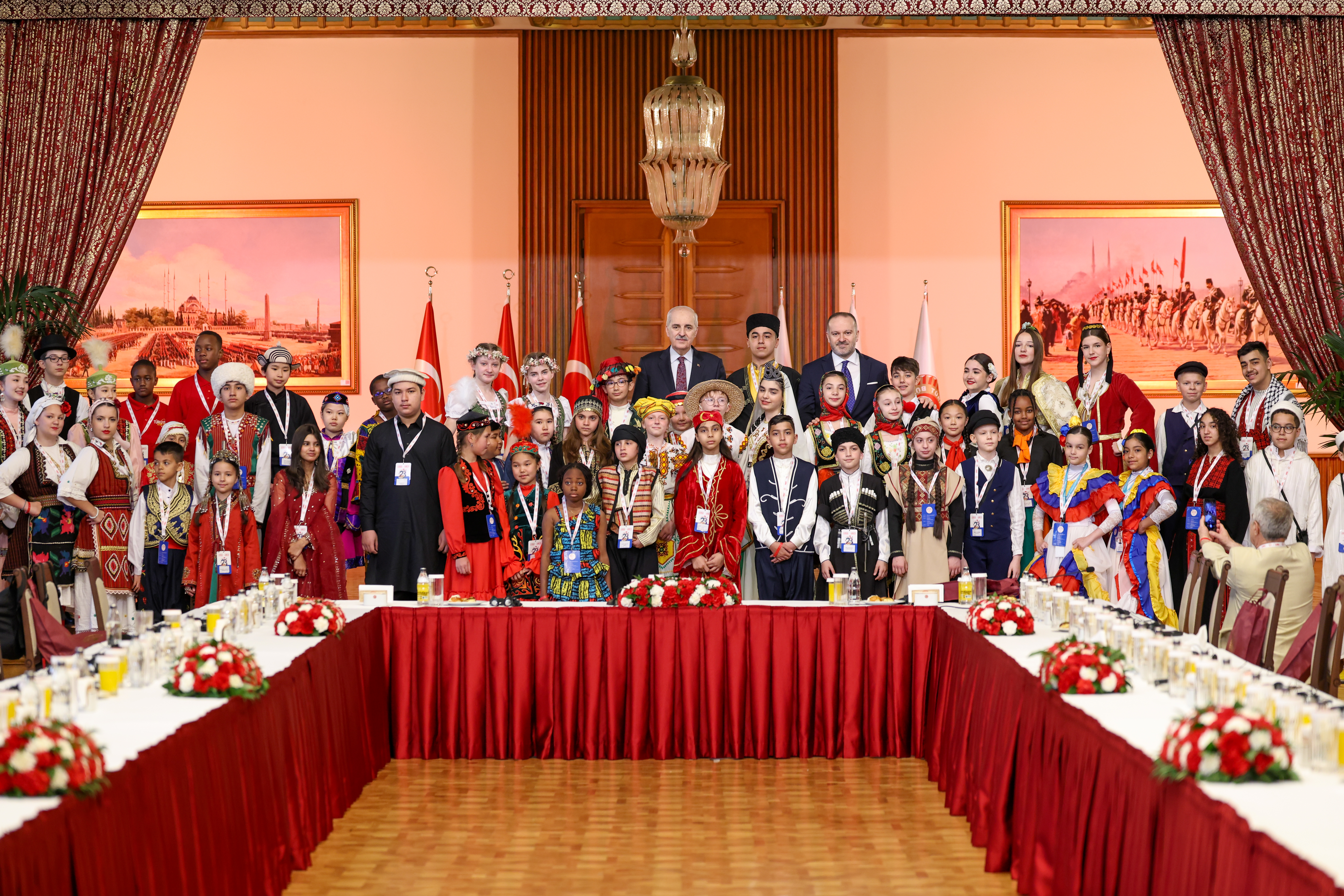 DÜNYA ÇOCUKLARINI KABUL